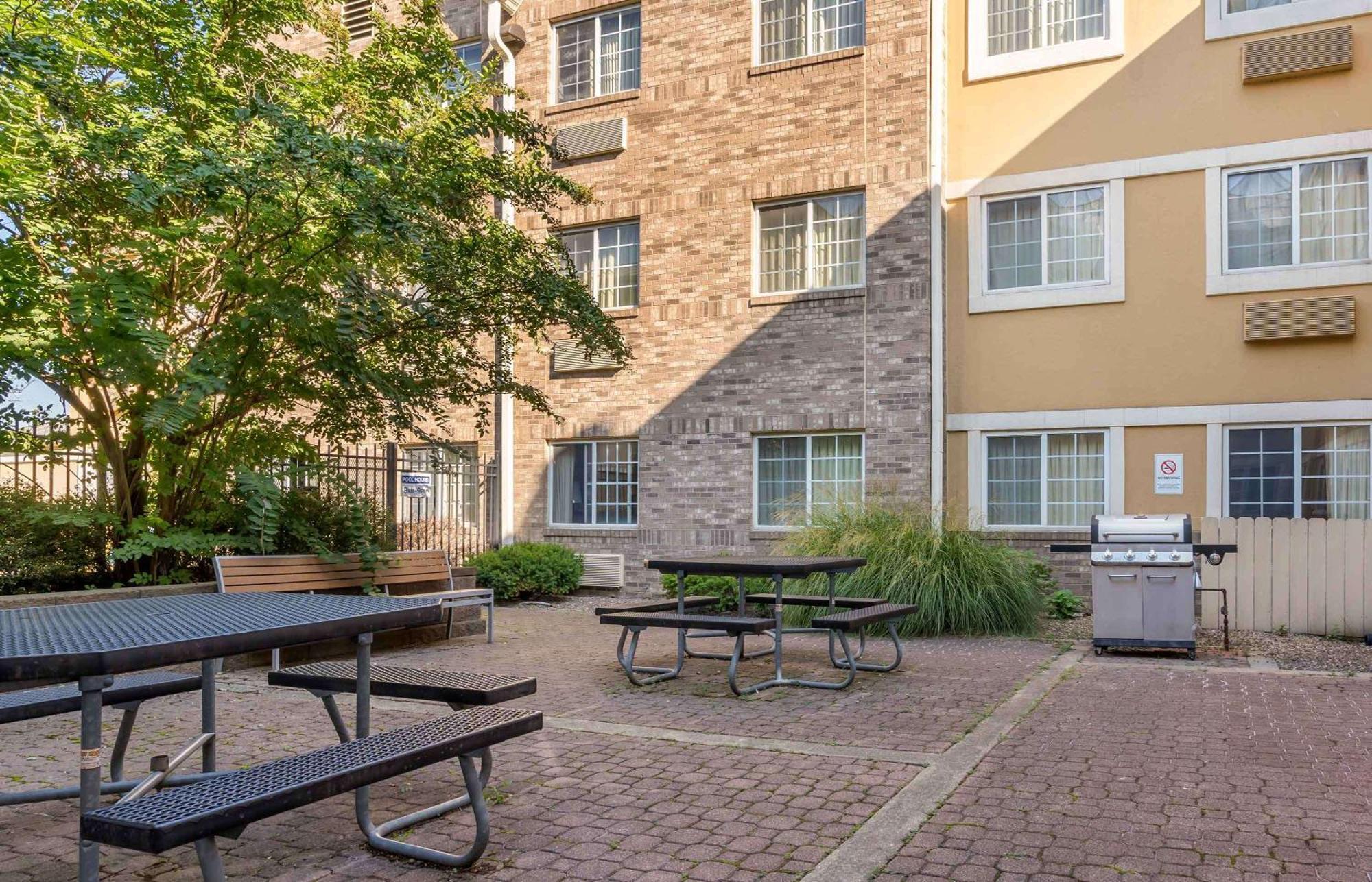 Extended Stay America Suites - Louisville - Alliant Avenue Exterior photo